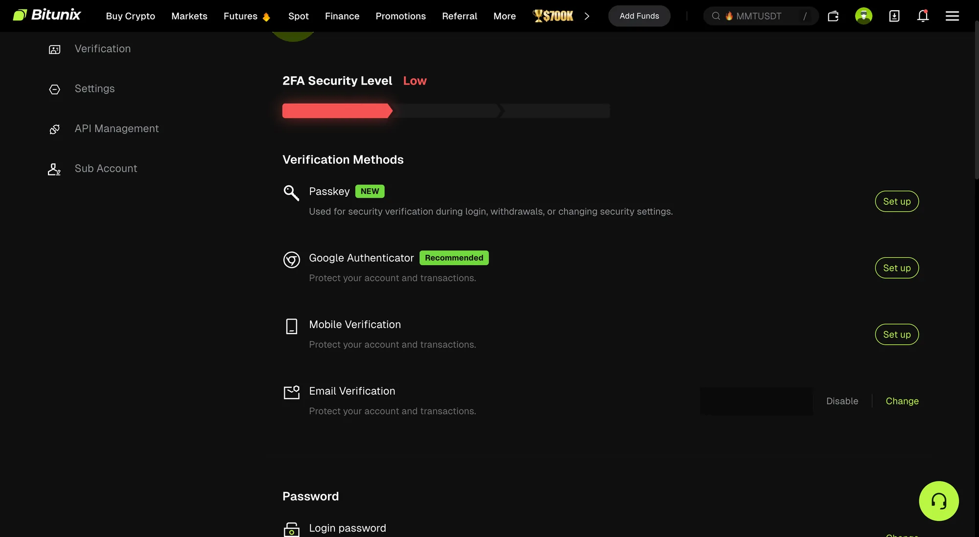 Bitunixのセキュリティ設定画面。2FA Security LevelがLow表示で、Passkey・Google Authenticator・Mobile Verification・Email Verificationの4方式が並ぶ